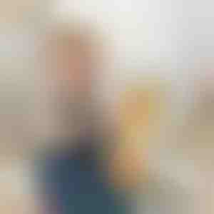 Girafă interactivă de pluș | GIRADANCE